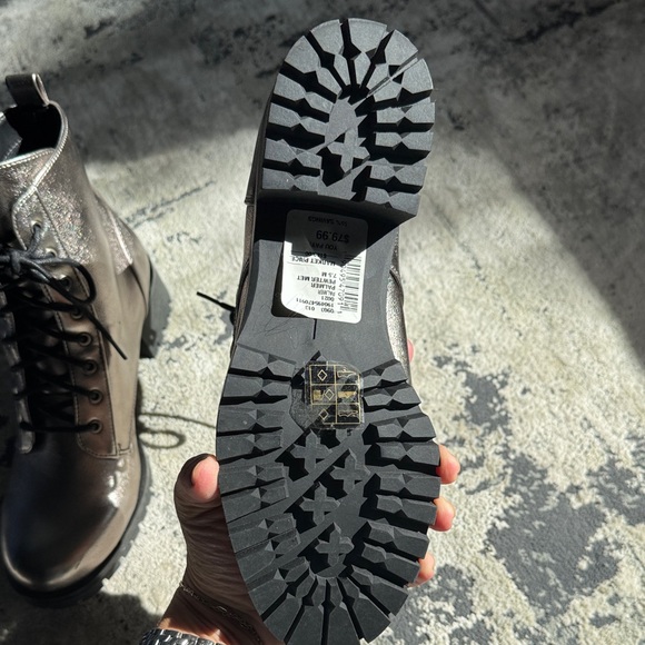 NWT Dolce Vita Metallic Lace-Up/Zipper Ankle Boots - Picture 4 of 7